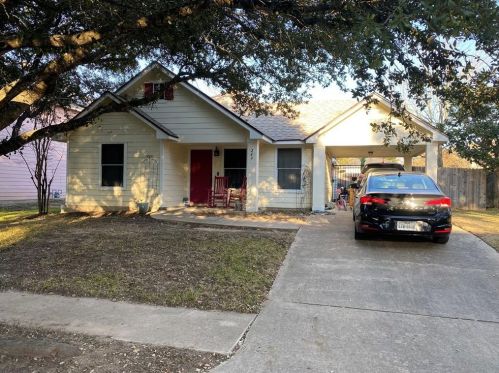 249 Bristol Rd, Creedmoor, TX 78610-3253