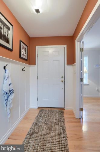 34 Red Leaf Ln, Lancaster PA 17602-7000 exterior