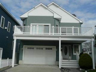 347 38th St, Brigantine City, NJ 08203-1521