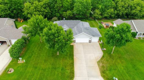2615 Shadow Ln, Alex, MN 56308-4002