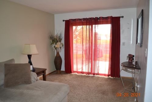 328 Foxmead Dr, Waterford WI  53185-4427 exterior
