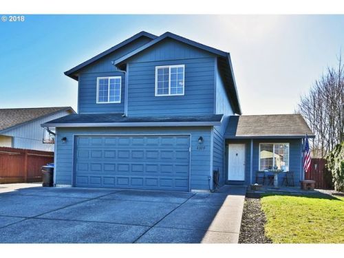 2309 7th St, Battle Ground, WA 98604-4570