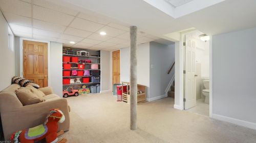 2212 Jersey Ave, Scotch Plains NJ  07076-4618 exterior