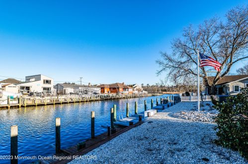 602 Ranger Dr, Lacey NJ  08731-1901 exterior