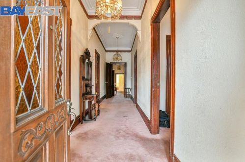 1231 Adeline St, Oakland CA 94607-2810 exterior