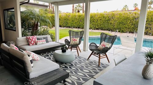 1050 Louise Dr, Palm Springs CA  92262-3241 exterior