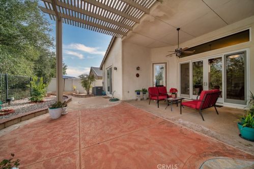 1562 Green Creek Trl, Beaumont CA  92223-7364 exterior