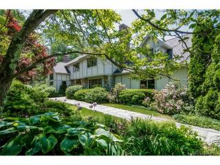 133 Northridge Dr, Waterbury CT  06708-1110 exterior