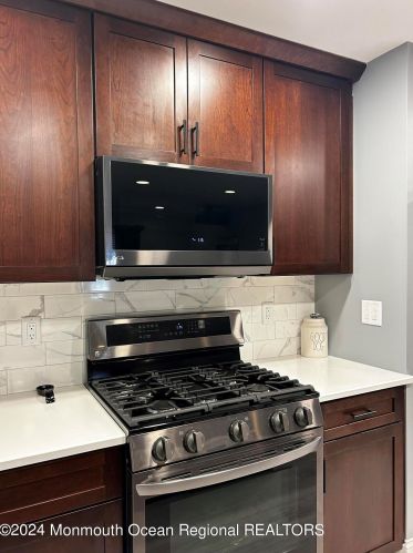 81 Azalea Cir, Jackson Twp NJ  08527-2556 exterior