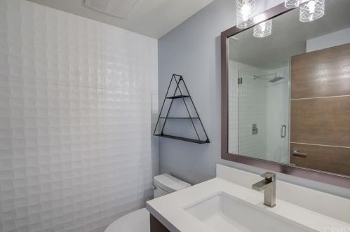 4809 Carpenter Ave, North Hollywood CA  91607-3204 exterior