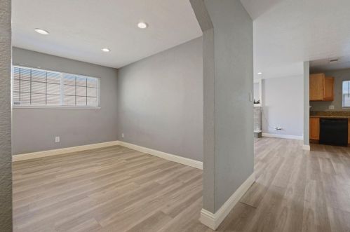 1325 Arrowhead Ct, Modesto CA  95351-1723 exterior