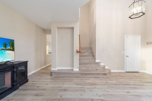 33260 Embassy Ave, Temecula CA  92592-1362 exterior