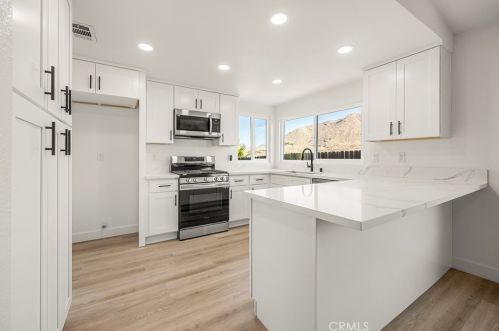 20394 Little Julies Way, Riverside CA  92507-6654 exterior