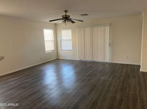 7160 Claremont St, Glendale, AZ 85303-3905