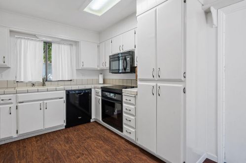 1749 Cape Cod Cir, Lodi CA  95242-4204 exterior