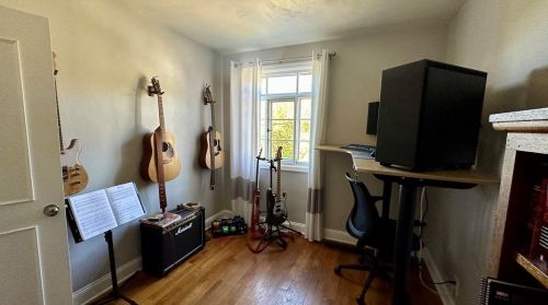 493 Birch Way, New Kensington PA  15068-5037 exterior