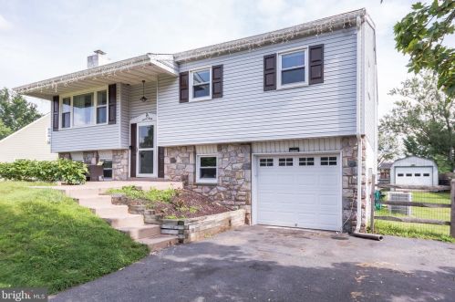 740 Rivendell Ln, Pottstown, PA 19464-2729
