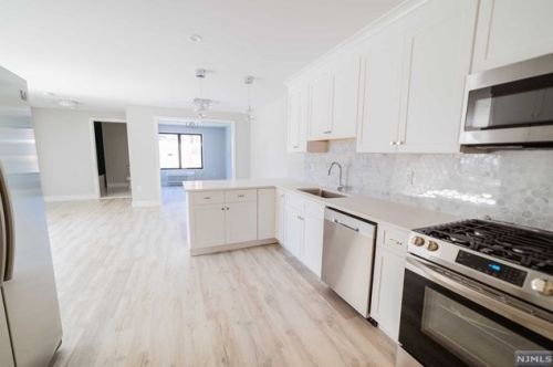 6205 Meadowview Ave, North Bergen, NJ 07047-3453