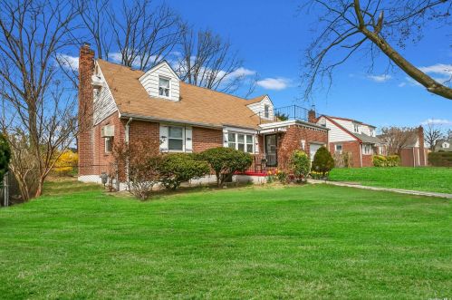 1854 Freeman Ave, Floral Park, NY 11003-4907