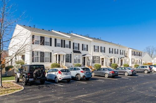 333 Slippery Elm Dr, Blacklick OH  43004-8433 exterior