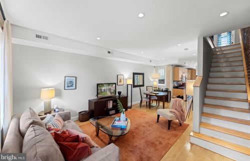 1319 V St, Washington, DC 20020-7017