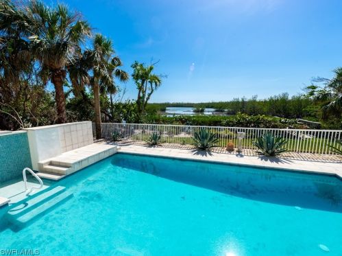 5721 Sanibel Captiva Rd, Sanibel FL  33957-2309 exterior