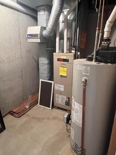 4 Saratoga Ct, Easton PA  18040-1046 exterior