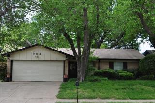 322 Beatty Dr, Grand Prairie TX  75052-6403 exterior