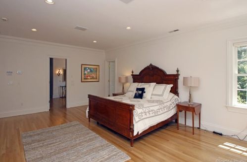 312 Ridgefield Rd, Wilton CT  06897-2329 exterior