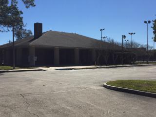 2446 Shadowbrook Dr, Baton Rouge LA  70816-2890 exterior