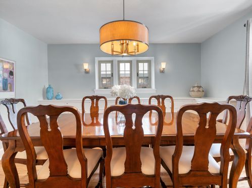 2928 Smt Ave, Milwaukee WI 53211-3440 exterior