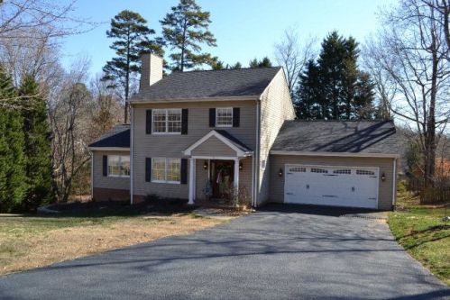 336 Hanley Cir, Danville, VA 24541-5539