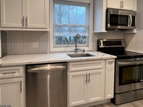 535 Lake Shore Dr, Parsippany NJ  07054-3669 exterior
