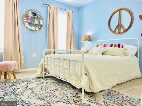 201 Deerfield Dr, Charles Town WV  25414-4805 exterior