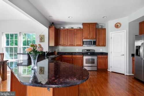 111 Eisentown Dr, Lovettsville VA  20180-8547 exterior