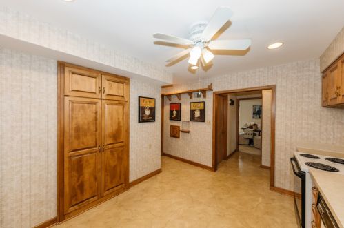 2551 95, Milwaukee WI 53227-2339 exterior