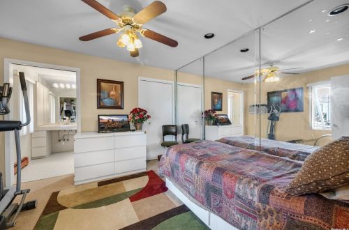 33 Lorijean Ln, Elwood NY  11731-4118 exterior