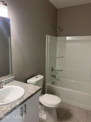 4330 Elvado Rd, Tucson AZ  85746-9355 exterior