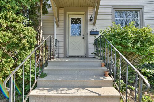 2010 55th St, Kenosha, WI 53140-3590