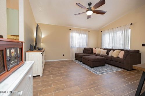 7864 Lauder St, Tucson AZ  85747-9264 exterior