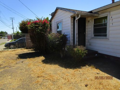 423 Hunter Ave, Oakland CA  94603-2135 exterior