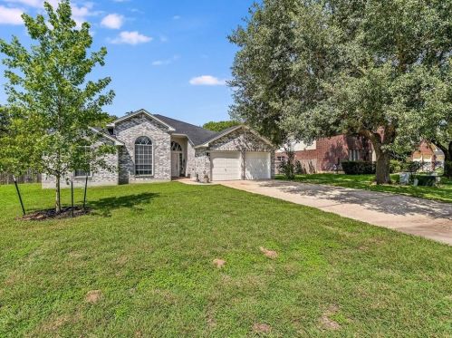 212 Bermuda Ln, Creedmoor, TX 78610-2880
