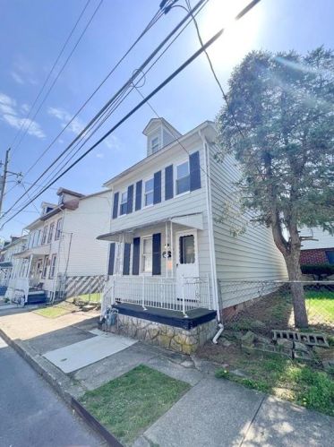 718 Wilkes Barre St, Easton, PA 18042-6343