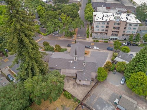 855 7 St, Santa Rosa CA  95401-6106 exterior