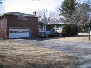 18 Birchkill Ln, Troy NY  12180-7054 exterior