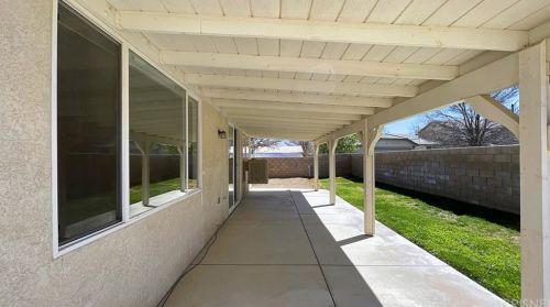 1352 Avenue, Lancaster CA 93534-7400 exterior