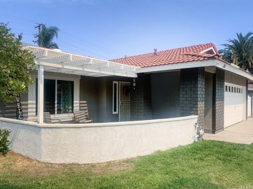 242 White Oak Rd, Lake Elsinore, CA 92530-5181