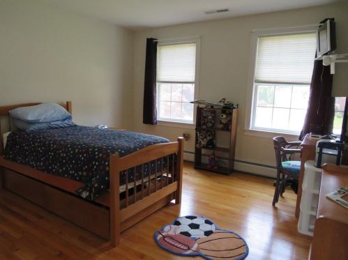 28 Millers Brk Dr, Cumberland RI  02864-6163 exterior