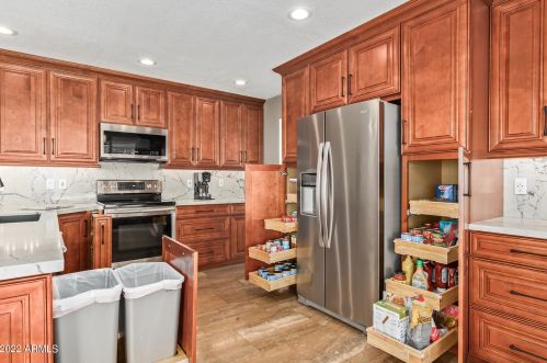 1810 Tremaine Ave, Gilbert AZ 85234-7612 exterior