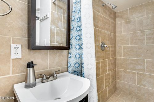 1801 Campbell Ave, Phoenix AZ  85015-3824 exterior